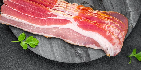 Speckstreifen Frisches Fleisch Scheiben Lebensmittel Snack Auf Dem Tisch Kopieren — Stockfoto