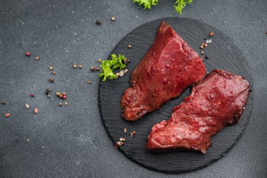 Sığır eti taze dana eti. Yemek atıştırmalığı. Fotokopi masasında. 