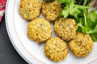 Falafel fasulyeli sebze pirzolası masada sağlıklı yemek atıştırmalıkları fotokopi uzayı arka plan kırsal üst görüş keto veya paleo diyet vejetaryen ya da vejetaryen gıda