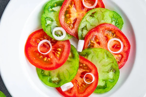 Salada Tomate Fresco Prato Frutas Vermelhas Verdes Refeição Saudável Comida — Fotografia de Stock
