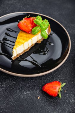 Cheesecake klasiği tatlı tatlı tatlı tatlı tatlı pasta doğal malzeme sağlıklı yemek atıştırmalıkları masanın üzerinde fotokopi uzayı arka plan kırsal üst görünüm