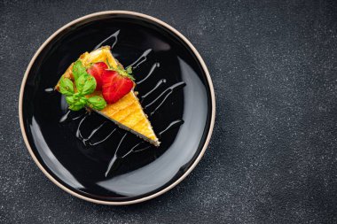Cheesecake klasiği tatlı tatlı tatlı tatlı tatlı pasta doğal malzeme sağlıklı yemek atıştırmalıkları masanın üzerinde fotokopi uzayı arka plan kırsal üst görünüm