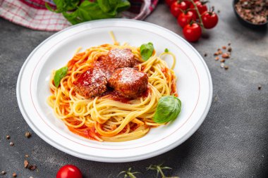 Köfte spagetti, domates sosu makarna, yemek, abur cubur, fotokopi, arka plan, kırsal alan manzarası.