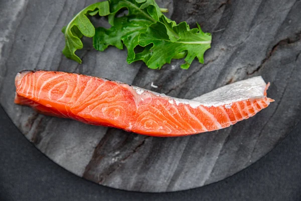 Färsk Lax Bit Fisk Skaldjur Hälsosam Måltid Mat Mellanmål Bordet — Stockfoto