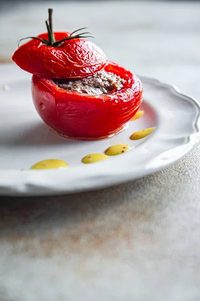 Tomate Relleno Carne Relleno Tomates Horneado Alimentos Vegetales Comida Saludable —  Fotos de Stock