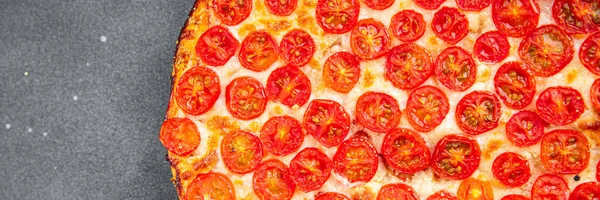 Pizza Tomate Margherita Pizza Fresca Fast Food Refeição Lanche Mesa — Fotografia de Stock