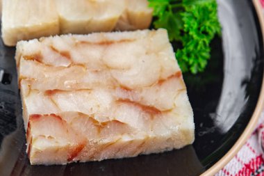 balık briketi çiğ fileto deniz mahsulü aperatif çözeltisi yemek aperatifleri fotokopi masasında uzay yiyecek arka plan kırsal üst görünüm