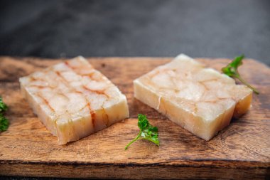 balık briketi çiğ fileto deniz mahsulü aperatif çözeltisi yemek aperatifleri fotokopi masasında uzay yiyecek arka plan kırsal üst görünüm