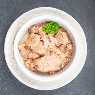 Morina ciğeri lezzetli deniz ürünleri iştah açıcı yemek atıştırmalığı masanın üzerinde fotokopi alanı yiyecek arka plan kırsal manzarası