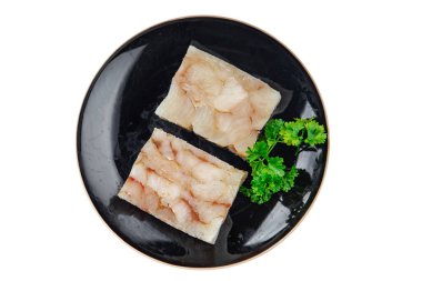 Çiğ balık briketi fileto deniz mahsulleri yemek aperatifleri masa üzerinde fotokopi alanı arka plan kırsal üst görünüm