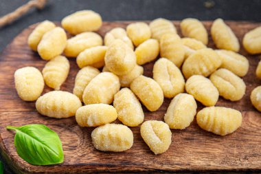 Çiğ gnocchi, patates, yemek, abur cubur, fotokopi, arka plan, kırsal alan manzarası. 