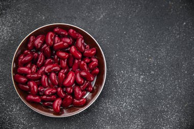 Kırmızı fasulye baklası taze iştah açıcı yemek atıştırmalığı masanın üzerinde fotokopi alanı arka plan kırsal manzarası 