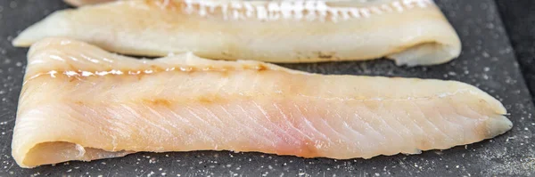 Mavi Mezgitli Balık Fileto Taze Deniz Ürünleri Lezzetli Sağlıklı Pescetarian — Stok fotoğraf