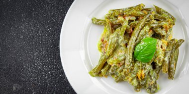 Yeşil fasulye kabuğu kremalı, sebze yeşili, sebze, sebze, yemek atıştırmalığı, fotokopi, arka plan, kırsal alan manzarası. 