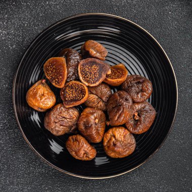 İncirli kurutulmuş meyve tütsülenmiş yiyecek iştah açıcı yemek aperatifi masanın üzerinde fotokopi alanı arka plan kırsal manzarası