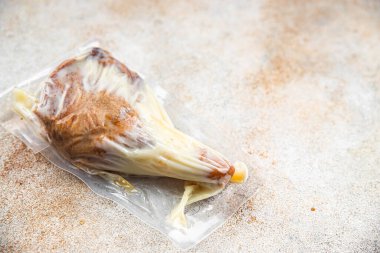 Ördek budu pişmiş ördek eti taze yemek aperatif yemek aperatifler masa üzerinde fotokopi uzay yemeği arka plan kırsal üst görünüm