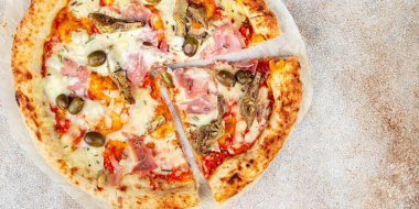 pizza enginarlı jambon taze sıcak fast food yemek aperatif yemek aperatifler fotokopi masasında uzay yemeği arka plan kırsal manzarası