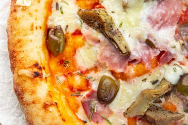 enginarlı pizza, jambon, fast food, aperatif yemek, masada atıştırmalık, fotokopi, arka plan, kırsal alan manzarası.