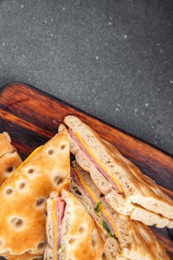 Sandviç, jambon, biftek, et, aperatif, meze, meze fotokopi, uzay yemeği arka plan, kırsal üst görüş.