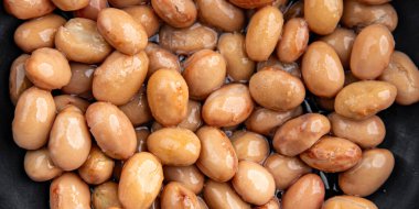 Fasulye çorbası kaynatılmış baklagil sağlıklı beslenmeye hazır aperatif yemek aperatifleri masanın üzerinde fotokopi uzayı arka planı kırsal üst görünüm keto veya paleo diyeti vejetaryen yemeği