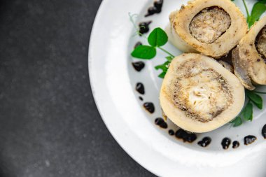 Kemik iliği kemik iliği taze sağlıklı yemek aperatif yemek aperatifler masa üzerinde fotokopi uzay gıda arka plan kırsal üst görünüm