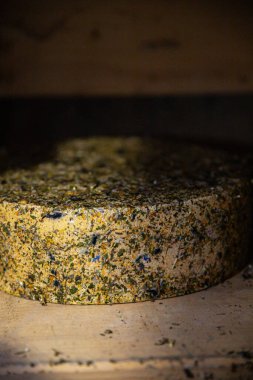 Peynir mahzeni aperatifleri yemek atıştırmalıkları masa üzerinde fotokopi alanı arka plan kırsal üst görünüm