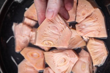 Ekmek meyvesi konservesi. Meyve konservesi. Lezzetli.