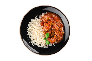 Pirinç tavuklu et. Bask domates sosu. Lezzetli, taze yemek. Aperatif yemek.