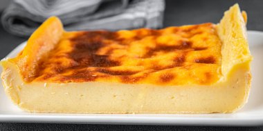 Meyveli pasta tatlı yumurta, krema, hamur tatlısı leziz yemek aperatifler masada yemek atıştırmalığı fotokopi uzayı yemek arka plan kırsal manzarası