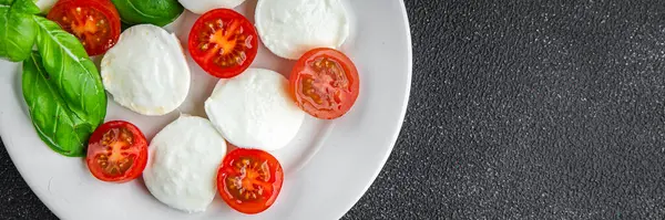 Caprese Salad Mozzarella Tomat Kemangi Makanan Segar Lezat Makanan Sehat — Stok Foto