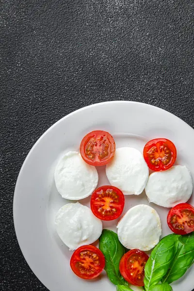 Mozzarella Salad Caprese Tomato Kemangi Makanan Segar Lezat Makanan Hidangan — Stok Foto
