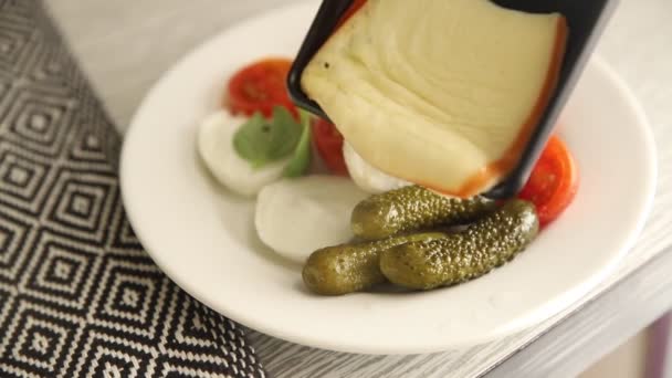 Raclette Peyniri Yapımı Yemek Lezzetli Yemek Iştah Açıcı Yemek Aperatifi — Stok video
