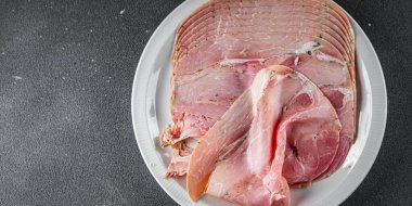 domuz eti dilimleri iştah açıcı yemek aperatifleri fotokopi masasında uzay yemeği arka plan kırsal manzarası