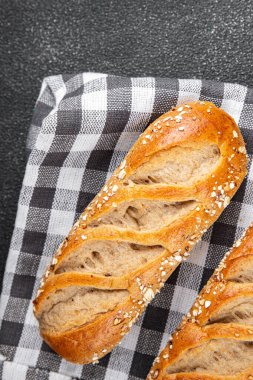 Çörekler tahıl hamuru çörekler taze pişmiş yiyecekler aperatifler masada atıştırmalıklar fotokopi uzay yiyecekleri arka plan kırsal üst görünüm