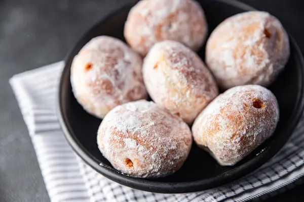 Relleno Donut Chocolate Relleno Azúcar Polvo Comida Fresca Snack Mesa Fotos De Stock Sin Royalties Gratis