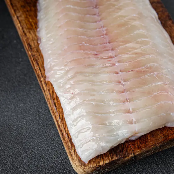 Rauwe Witte Vis Filet Gigantische Zeebaars Fileren Tandbaars Vers Koken Stockafbeelding