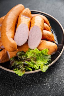 Sosis, domuz eti ya da tavuk, hindi taze yemek atıştırmalığı fotokopi masasında uzay yemeği arka plan kırsal manzarası