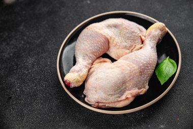 Çiğ tavuk bacağı et tavuk but tavuk but tavuk eti kemik gurme taze yemek aperatif masa fotokopi uzay yiyecek arka plan kırsal üst görünüm