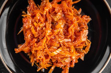 Lahana turşusu haşlanmış sebze yemeği taze lezzetli gurme yemek arkaplanı rustik yemek üst görünüm fotokopi alanı vejetaryen ve vejetaryen yemekleri