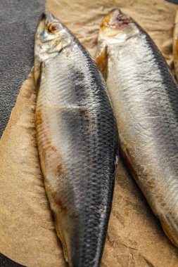 Ringa balığı taze deniz ürünleri pesketarizmi lezzetli yemekler taze gurme yemek arkaplanı masa rustik gıdalar üst görünüm üst uzay görünümü 