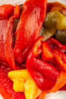 Pişmiş biberli biberli çan biberli çan biberli çerezli çerez taze gurme yemek masanın üzerinde yemek fotokopi alanı üst görünüm keto ve paleo diyeti vejetaryen ve vejetaryen yemekleri