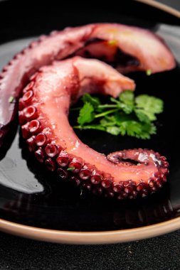 Ahtapot besinli ahtapot ahtapot taze lezzetli yemek dokunaçları peskatarizm lezzetli gurme yemek arkaplanı masa rustik gıdalar üst görünüm fotokopi alanı keto ve paleo diyeti