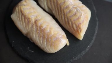 Beyaz balık fileto çiğ deniz ürünleri taze lezzetli yemek gurme yemek masanın üzerinde yemek üst görünüm uzay keto fotokopi ve paleo diyet vejetaryen diyet
