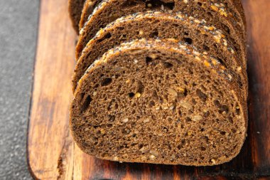 Mısır gevreği parçaları tam tahıllı ekmek ürünleri taze lezzetli yemekler lezzetli gurme yemek arka planı masa kırsal gıdalar üst görünüm fotokopi alanı