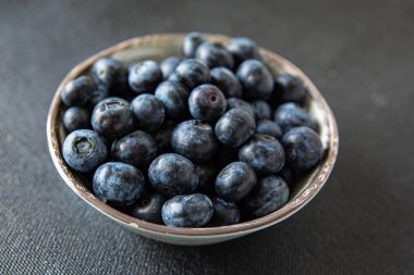 böğürtlen olgunlaşmış meyve vitaminler doğal ürün aperatifler taze lezzetli yemek gurme yemek masa üzerinde arka plan rustik gıda fotokopi alanı keto ve paleo diyet vejetaryen ve vejetaryen gıda