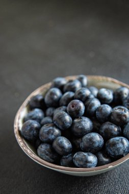 böğürtlen olgunlaşmış meyve vitaminler doğal ürün aperatifler taze lezzetli yemek gurme yemek masa üzerinde arka plan rustik gıda fotokopi alanı keto ve paleo diyet vejetaryen ve vejetaryen gıda