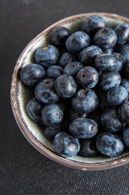 böğürtlen olgunlaşmış meyve vitaminler doğal ürün aperatifler taze lezzetli yemek gurme yemek masa üzerinde arka plan rustik gıda fotokopi alanı keto ve paleo diyet vejetaryen ve vejetaryen gıda