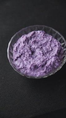 Patates püresi, mor, taze, lezzetli, gurme, gurme, sofra üstü yemek, fotokopi odası keto, paleo diyet vejetaryen ve vejetaryen yemekleri.