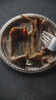 Ançüezli fileto balığı, deniz ürünleri aperatifler, lezzetli yemekler, lezzetli gurme yemek arka planı, masa sade yiyecekler, fotokopi alanı, pezeteryan diyeti.