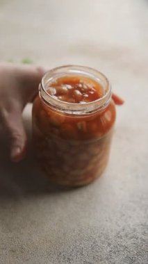 Beyaz fasulye sosu lezzetli gurme yemek arkaplanı rustik gıda üst görünüm fotokopi uzay keto ve paleo diyet vejetaryen ve vejetaryen gıda